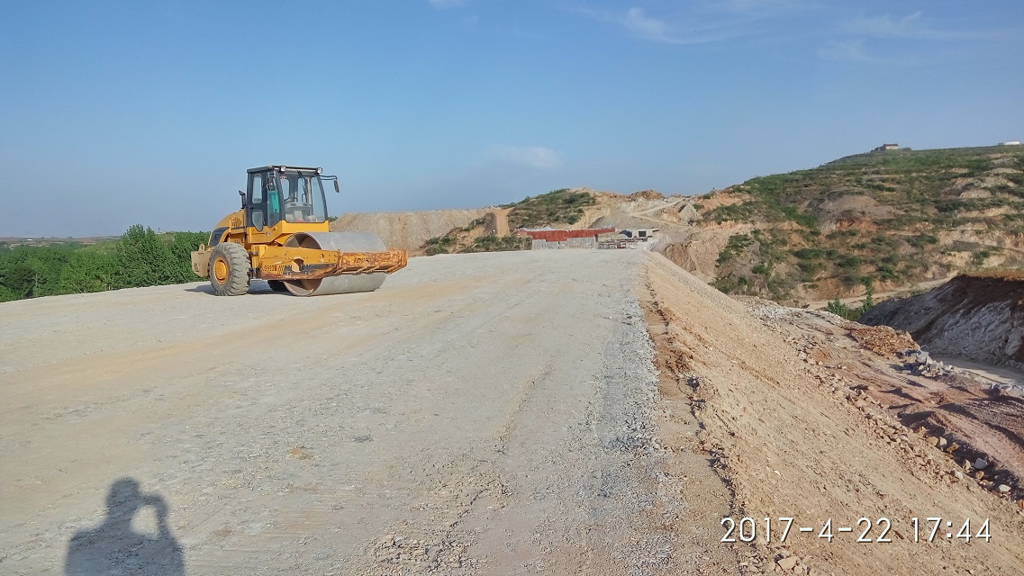 蒙华铁路路堤填筑