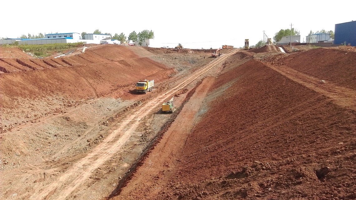 蒙华铁路路堑开挖